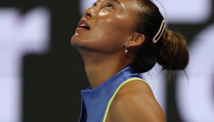 kaiyun-郑钦文，为何沦为平庸？|破发|温网|发球|关键|中网_新浪体育_新浪新闻