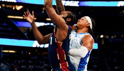 开云体育app-大爆冷！哈登30+8新援尽力，贝恩35+6立大功，米切尔25+5毫无借口